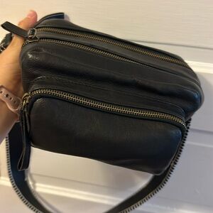 Free people Nikko leather sling bag euc